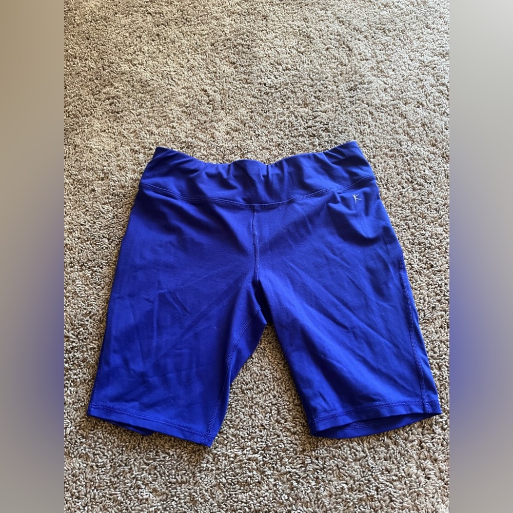 Danskin Now fitted bike shorts